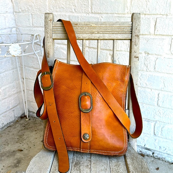 Patricia Nash Handbags - PATRICIA NASH Heritage Venezia Pouch Crossbody Messenger Bag- Cognac